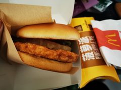 -麦当劳(乳山路店)