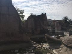 -伍山石窟