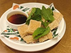 炸潮州凤凰豆腐草仔-潮桔桔·潮汕小食堂(浦东嘉里城店)