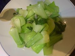 青菜炒蘑菇-大牌大·传统杭帮菜(湖滨店)