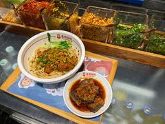 -呷佬·长沙手工米粉(金沙江路店)