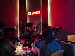 -TZ House音乐现场(来福士中心店)