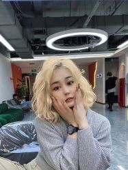 -尚艺造型.剪烫染.接发