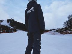 -庙香山滑雪场