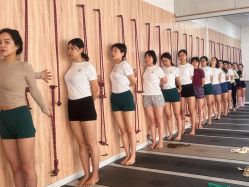 -OM瑜伽教练培训学院