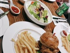 -1886德国汽车餐厅(外滩十六铺码头店)