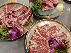 -围炉肉舍•炭烤活鳗•丹东海鲜烤肉(步行街店)