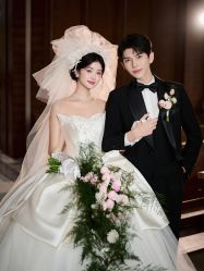 -雅云婚纱摄影工作室旗舰店