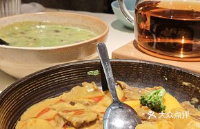 Yellow Curry Fresh Mango Potatoes Stew with Beef Brisket