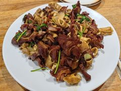 -超越海鲜屋(飞龙物业店)