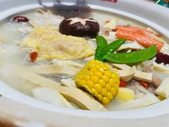 -三人行骨头王火锅(长寿店)