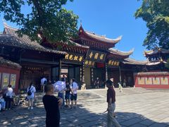 -峨眉山报国寺