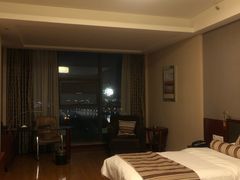 -莱西华玺大酒店