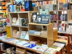 -晓风书屋(浙大紫金港店)