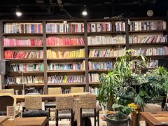 -房角石咖啡与书(吉大南校店)
