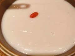 -老牌坊云南鱼豆花火锅(爱建店)