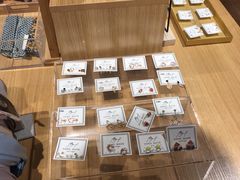 -九木杂物社(新奥购物中心店)
