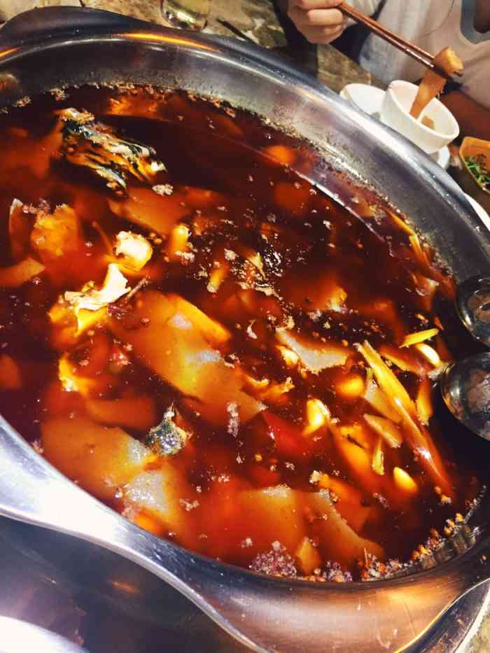 重庆黑豆花鱼府-"火锅料清澈见底,识货的都知道这才是好料子.