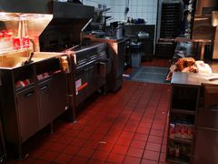 -麦当劳(展览路店)