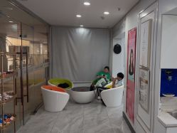 -镁连社·美联社