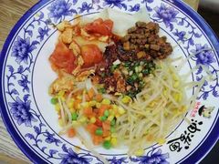 油泼扯面-陕味食族油泼面·小炒盖码面(双榆树店)