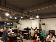 大堂-邓莽子老火锅(中兴路总店)