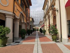 -佛罗伦萨小镇广佛名品奥特莱斯(疏港路店)