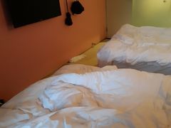 -卡罗酒店(东门晒布地铁站店)