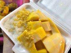 -芒果糯米饭摊子