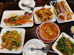 -两兄弟Song Pee Nong(2号店)
