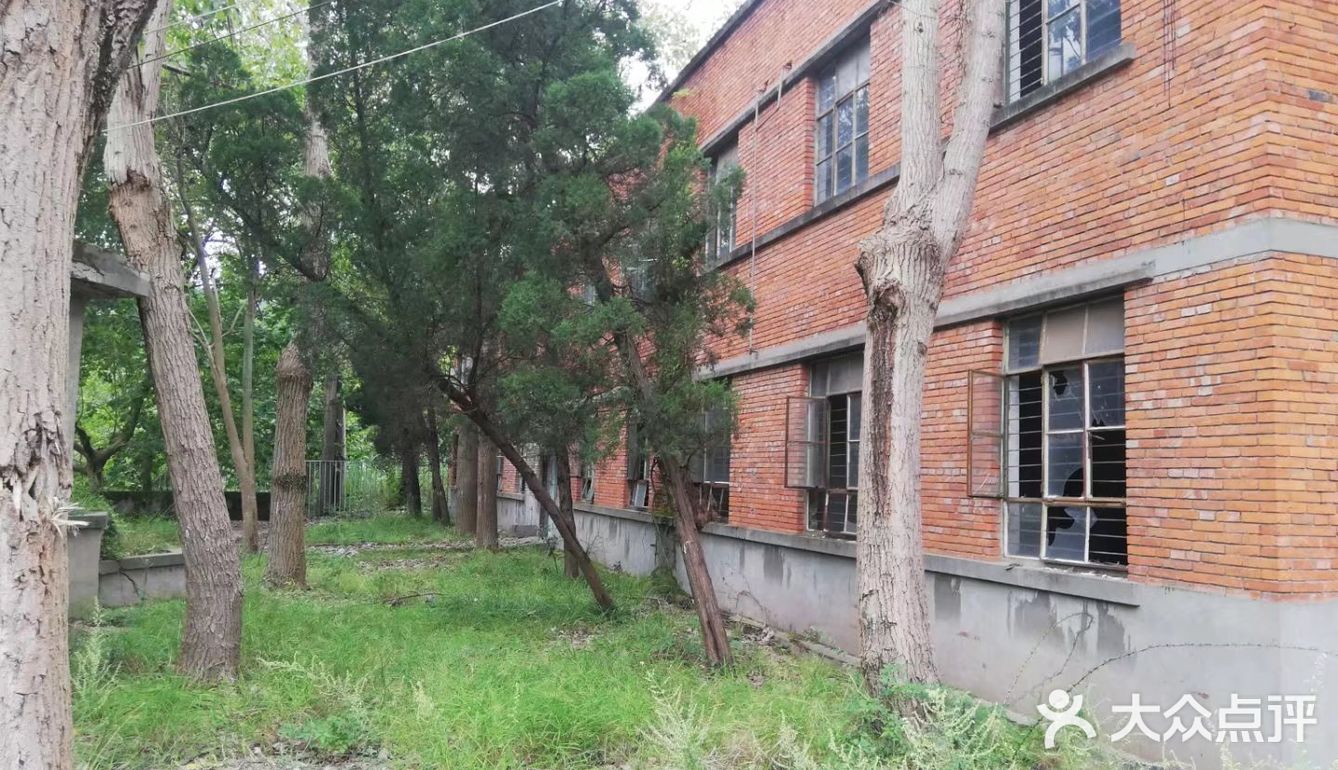 山里废弃的工厂【龙泉山北段，锅炉厂】