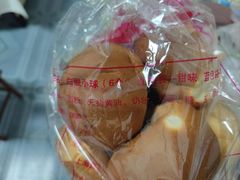-白玉兰食品甜凤店(合生汇店)