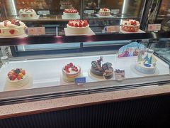 面包甜点陈列柜-巴黎贝甜·生日蛋糕(杭州文二路店)