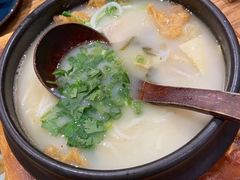 蒙自过桥米线-麦麦山云南菜(复地活力城店)