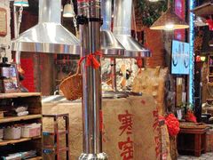 -破瓦寒窑·地摊烤羊排