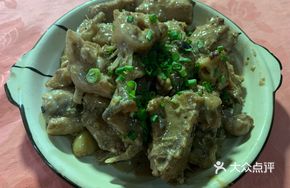 Garlic Stir-fried Wujiang Clam Fish