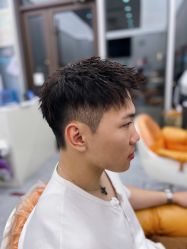 -豪斯塔美发连锁