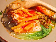苗家口味酸笋圆粉-百春原湖南牛肉粉(百联世纪店)