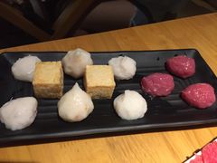 -洪氏嗨捞·广东猪肚鸡·椰子鸡火锅(西咸万象城店)