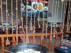 -老唐三下锅 ·张家界地标美食(溪布街店)