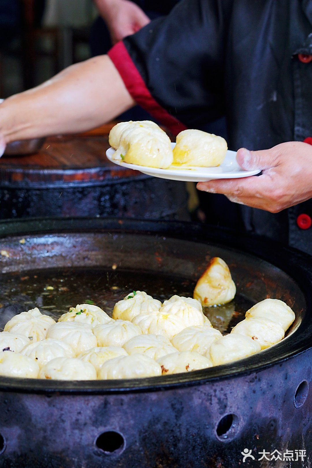 到了开化必打卡冠军水煎包-小女儿馄饨煎包