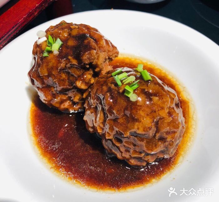 梅飞酒家(桑园路店)鸭蛋黄狮子头图片