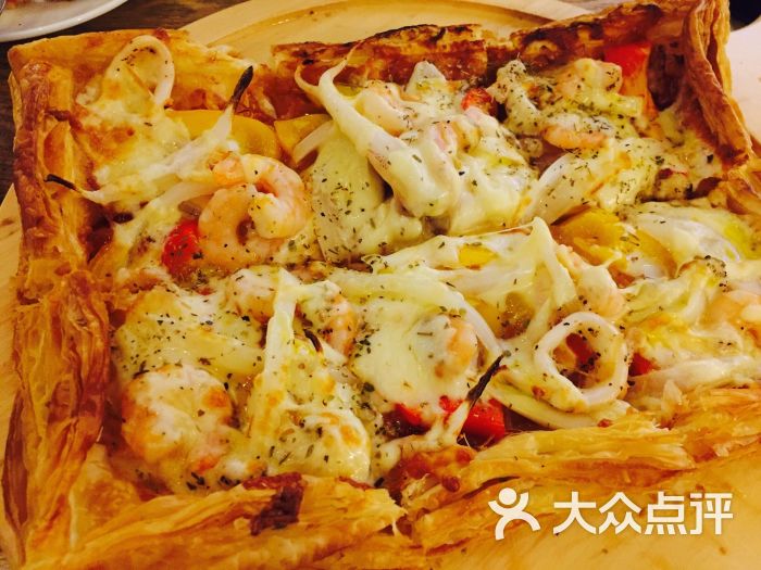 pierre皮尔先生法餐(万菱汇店)-法式海鲜酥皮披萨图片-广州美食-大众