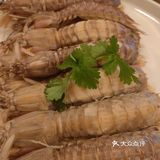 很私密的一家餐厅，共有7个包厢，听说每天都挺满的