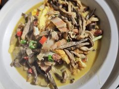 荷包蛋煨鹿茸菌-冯小炒(巴渝大道店)