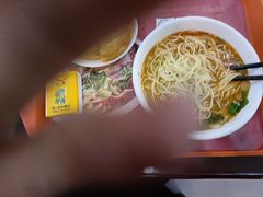 -牛一嘴·兰州牛肉面·大盘鸡(财富中心店)