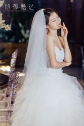 -欣薇婚纱(新源乐汇城店)