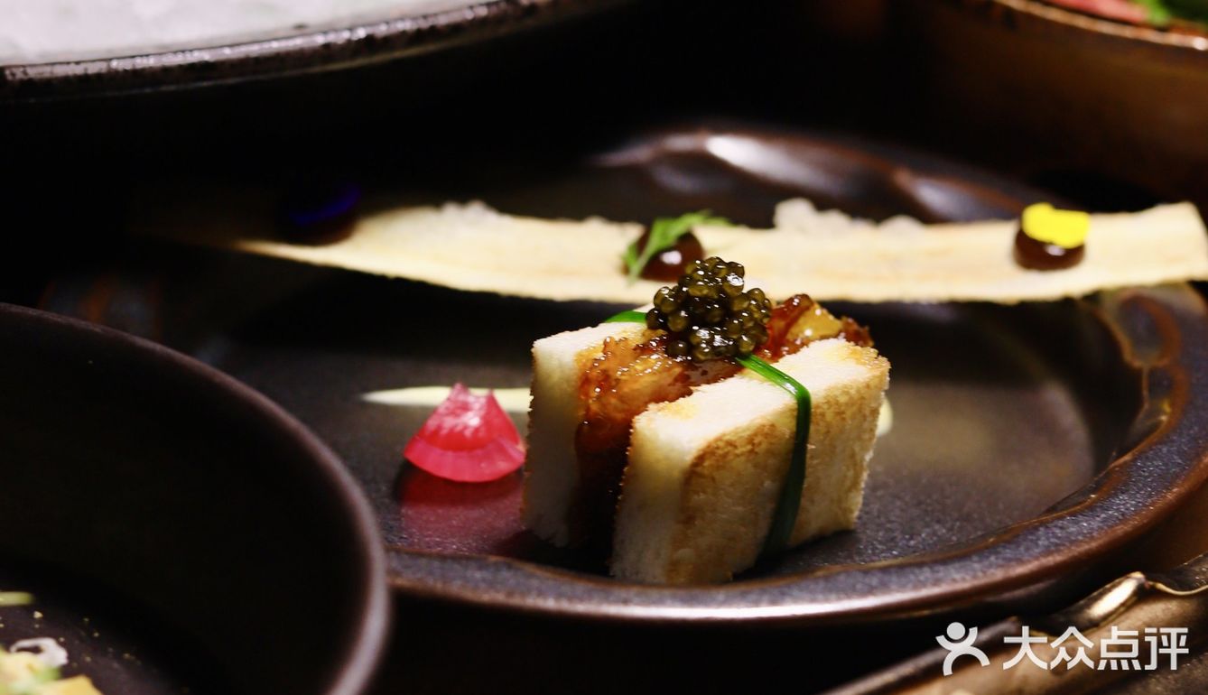 漫步南京西路 一家店吃遍顶级日式美食