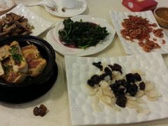 -围龙屋客家食府(福田店)