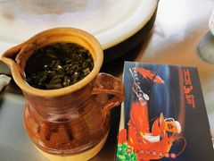 -冰冰龙虾·江湖菜·花园江景餐厅